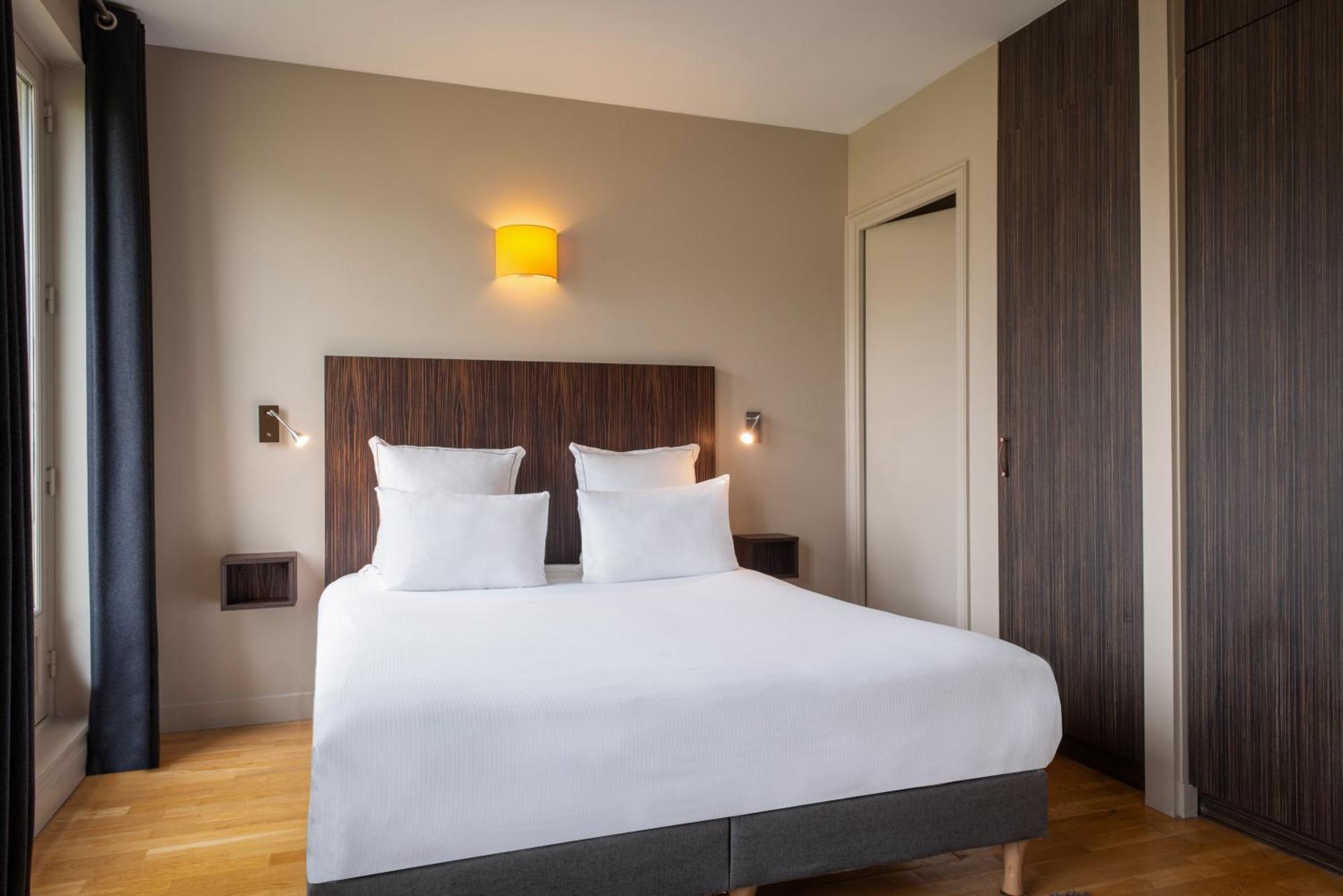 Hotel Helzear Champs-elysees 4*