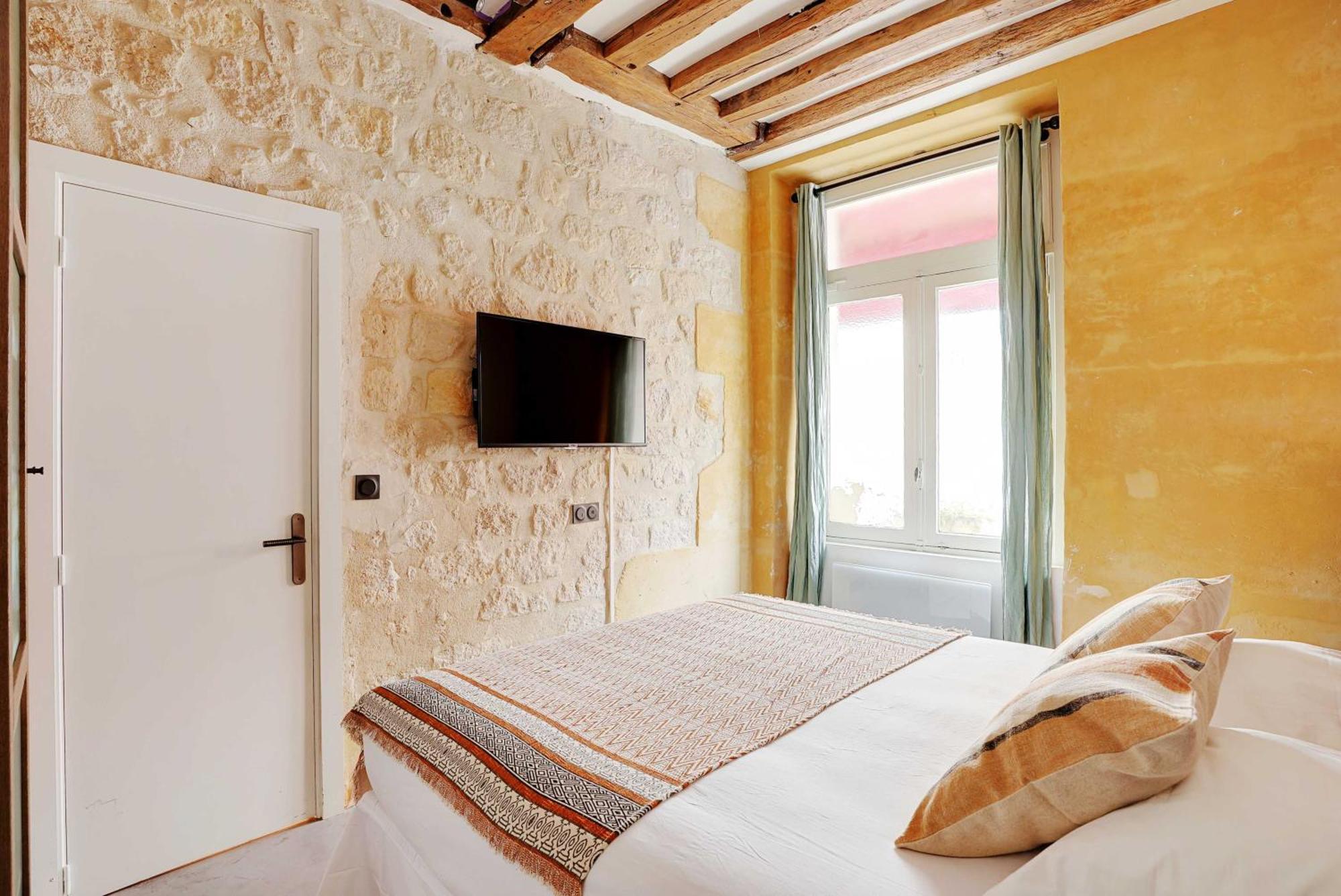 Appartement Cmg - Place Des Vosges - Le Marais Paris