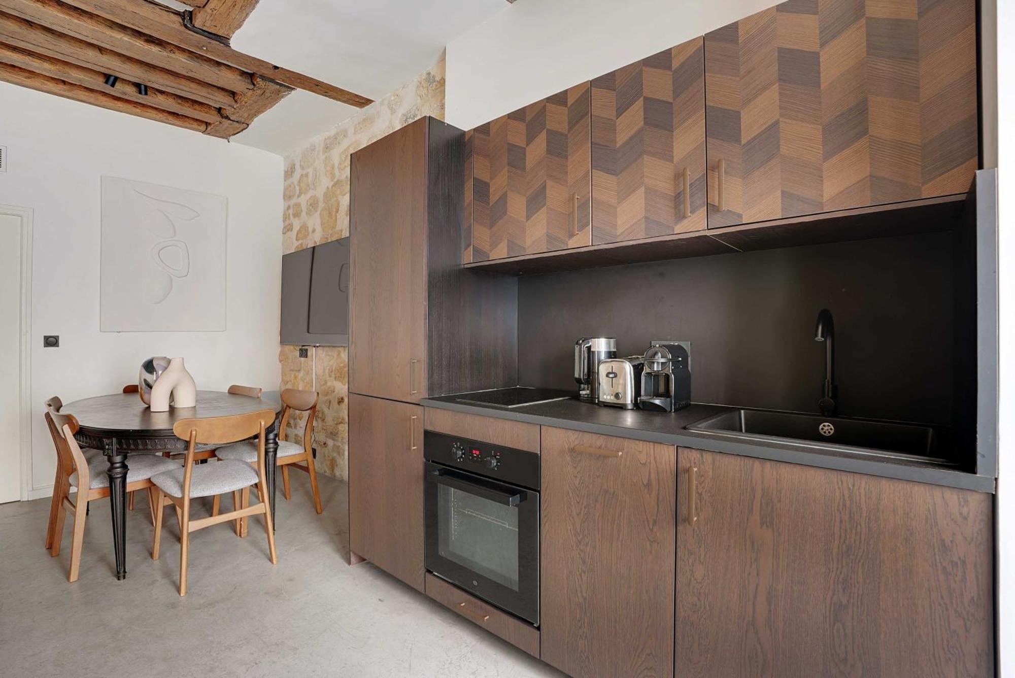 Appartement Cmg - Place Des Vosges - Le Marais