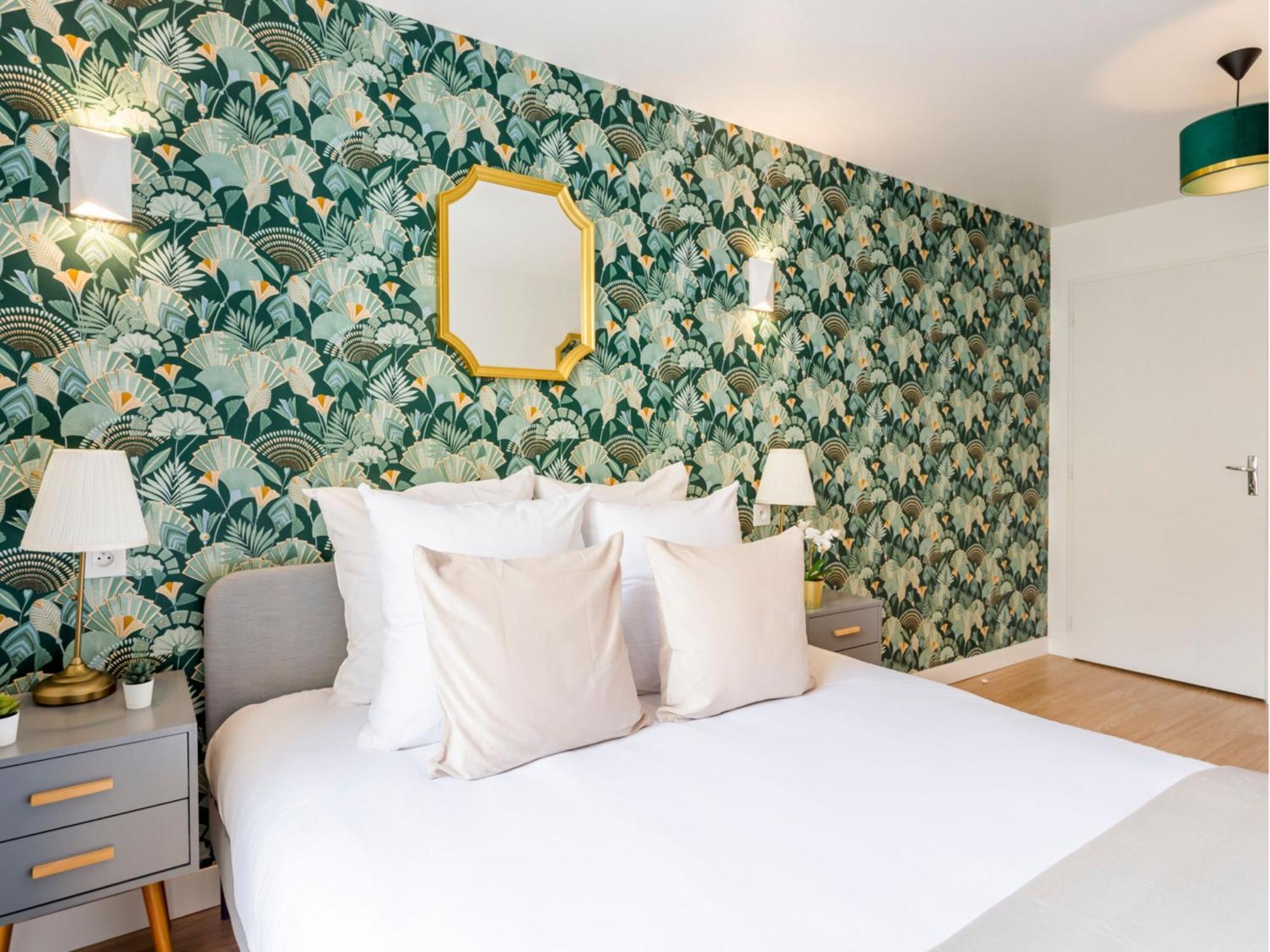 Merveil Family - Champs Elysees - Roosevelt Apartment