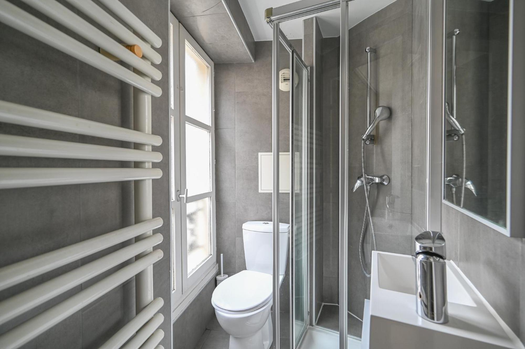 Appartement French Typical Paris