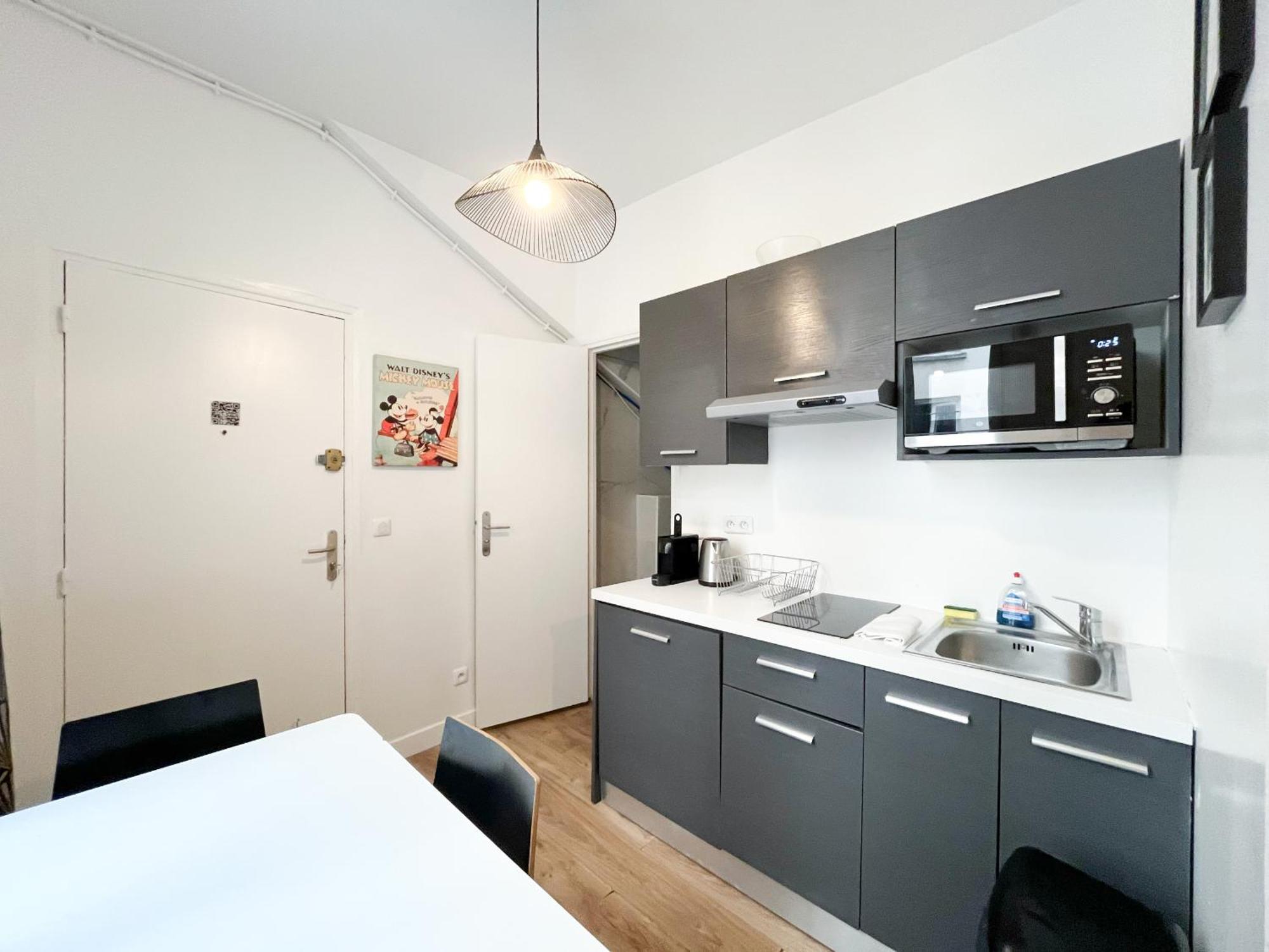 146 - Urban Cosy Flat In Apartment Paris