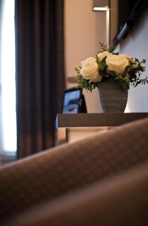 Le Grey Hotel