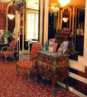 Hotel La Boetie 3*