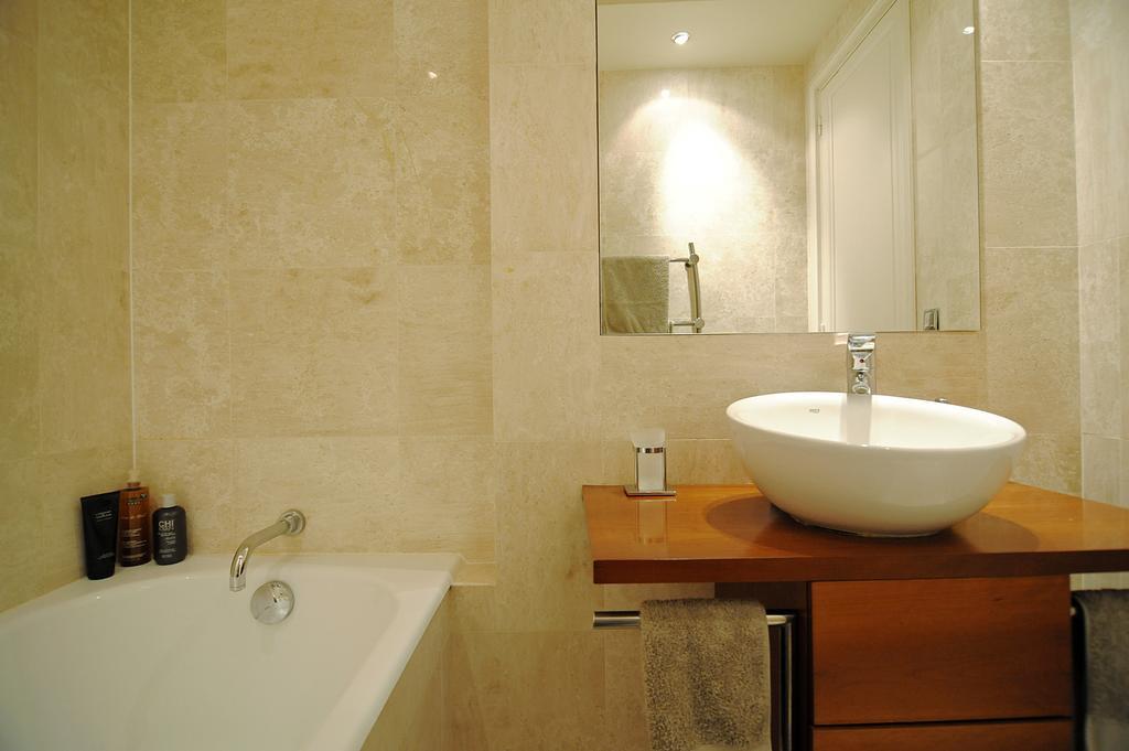 Champs Elysees - Air Conditioning Couette-café 3*