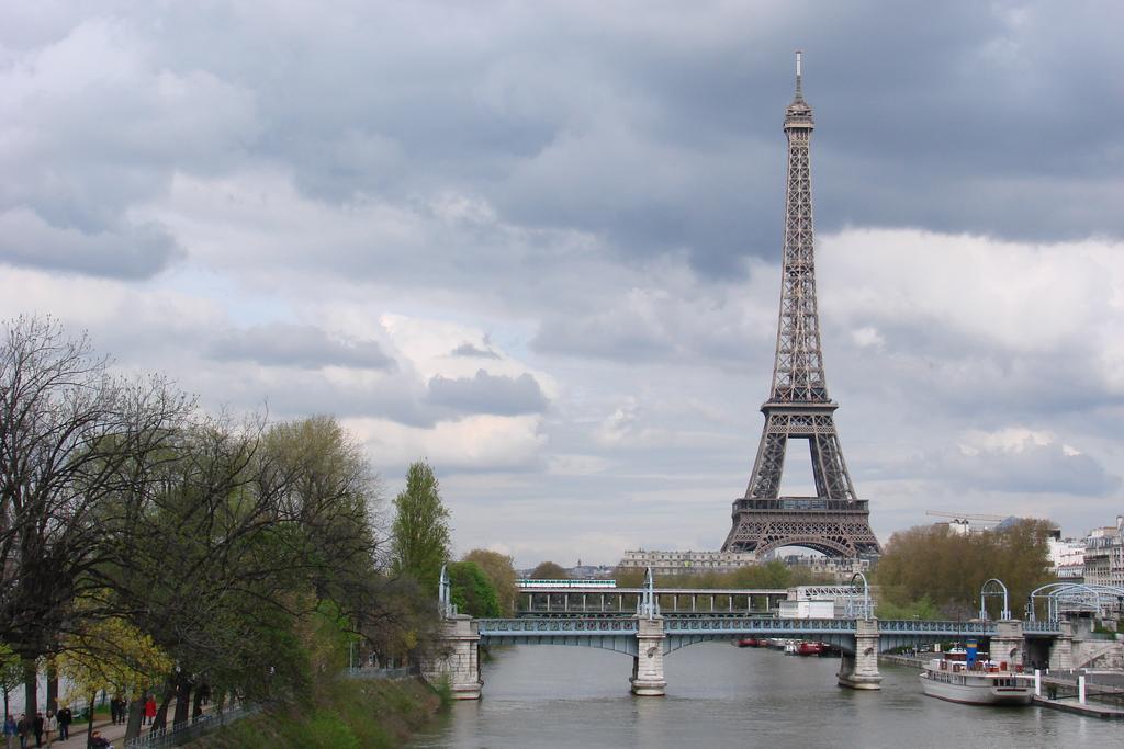 Seine Apartment *