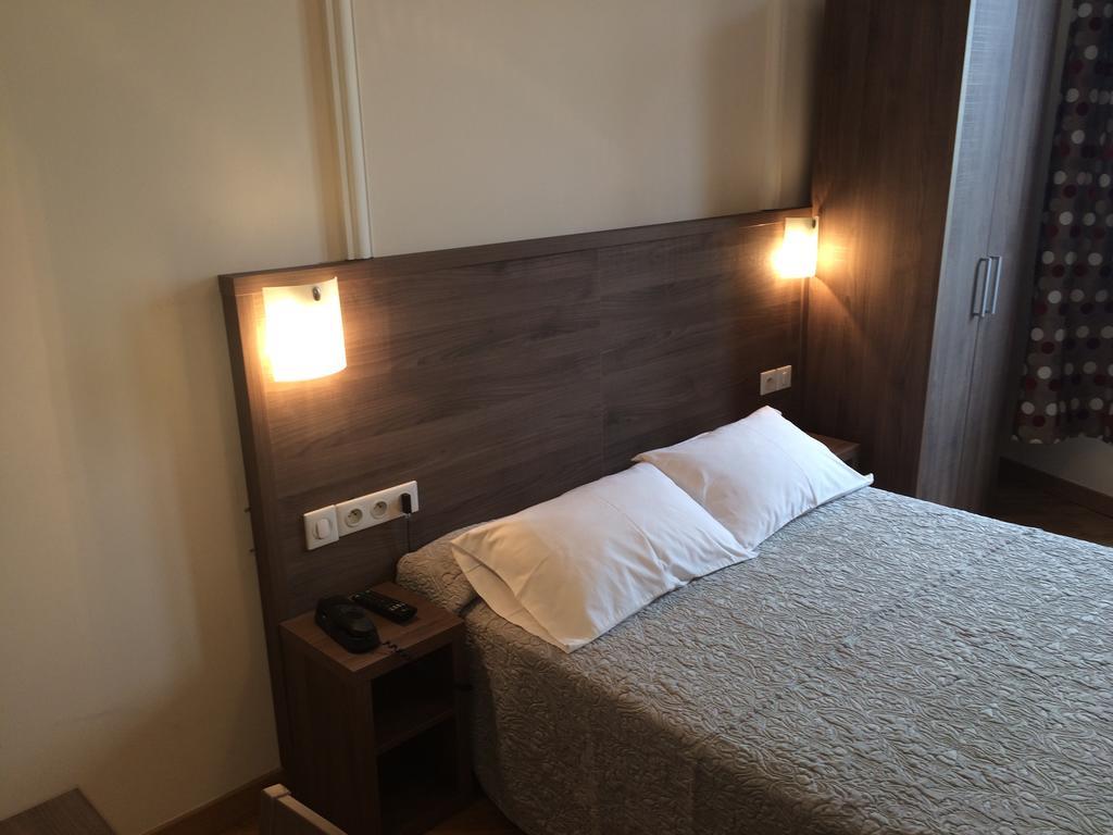 Mary's Hotel *