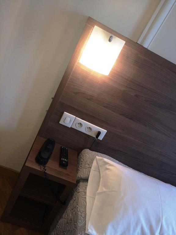 Mary's Hotel *