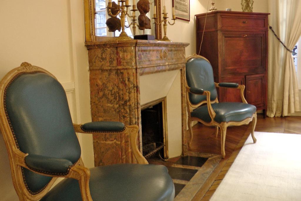 Apartment Living In - Palais Bourbon