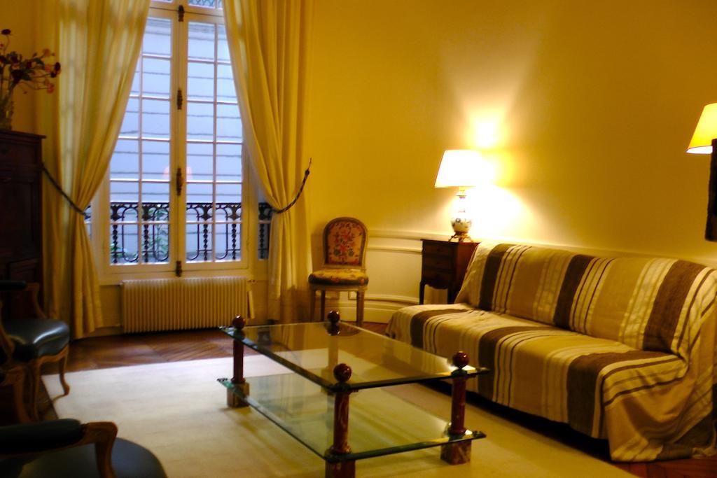 Apartment Living In - Palais Bourbon Paris