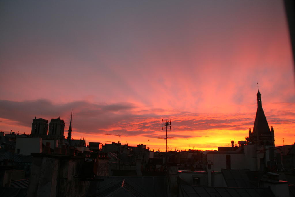Notre Dame Flat