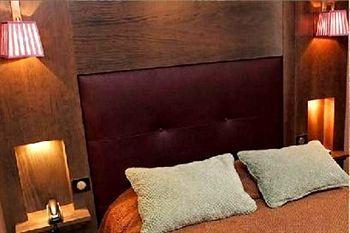 Elysees Hotel