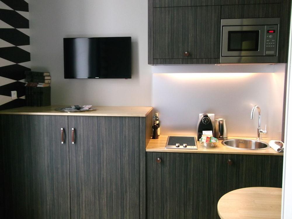 Helzear Champs-elysees 4* Paris