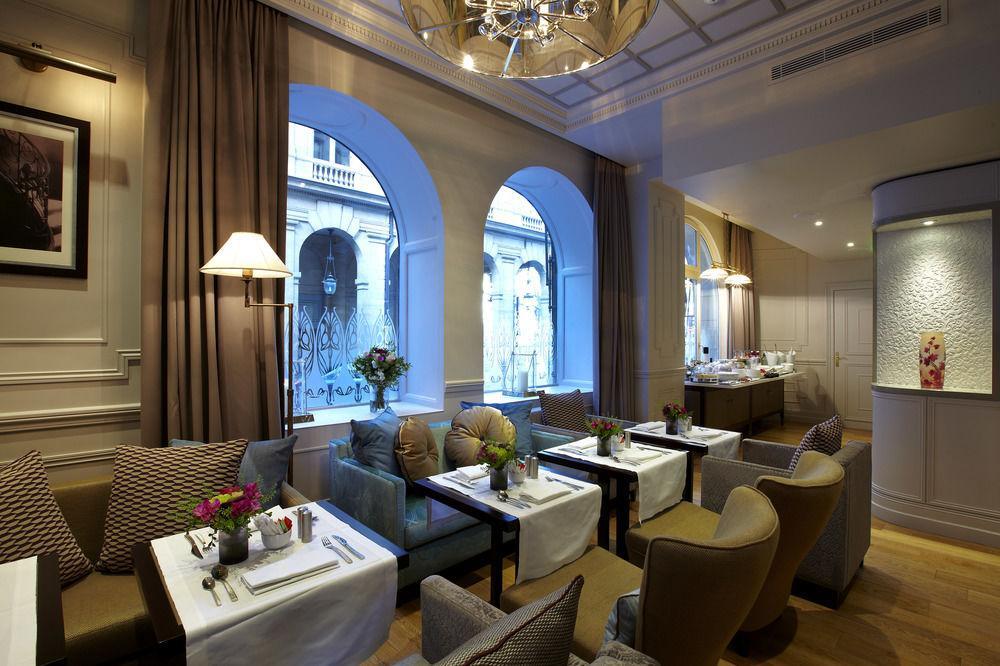 La Clef Louvre By The Crest Collection Hotel Paris