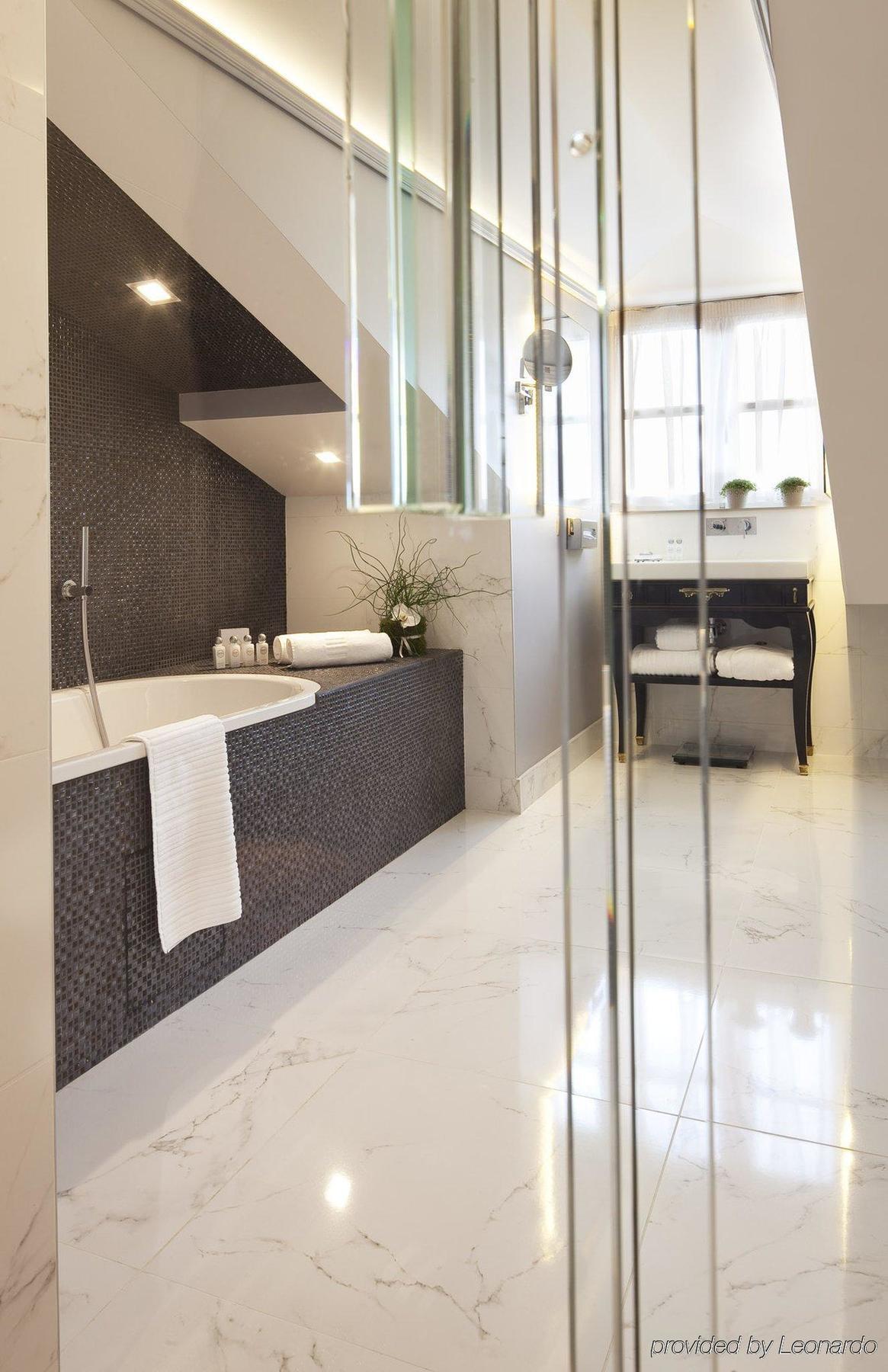 La Maison Favart 4*