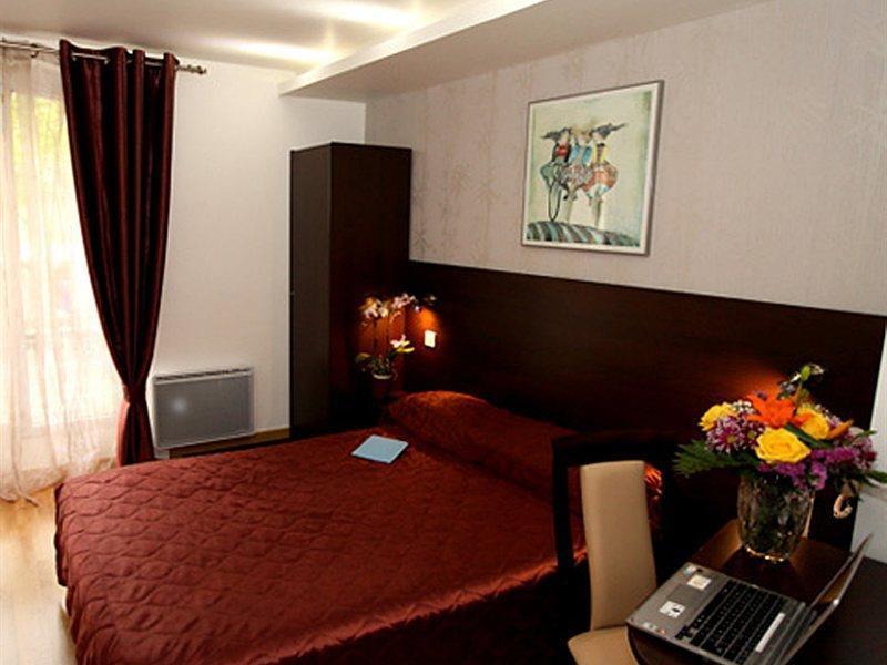 Alane 3* Paris