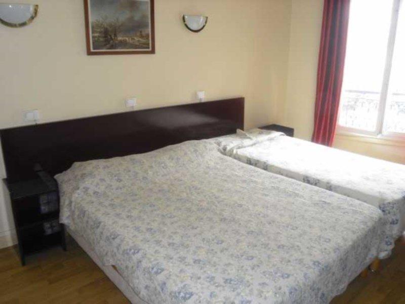 Hipotel Voltaire Bastille 3*
