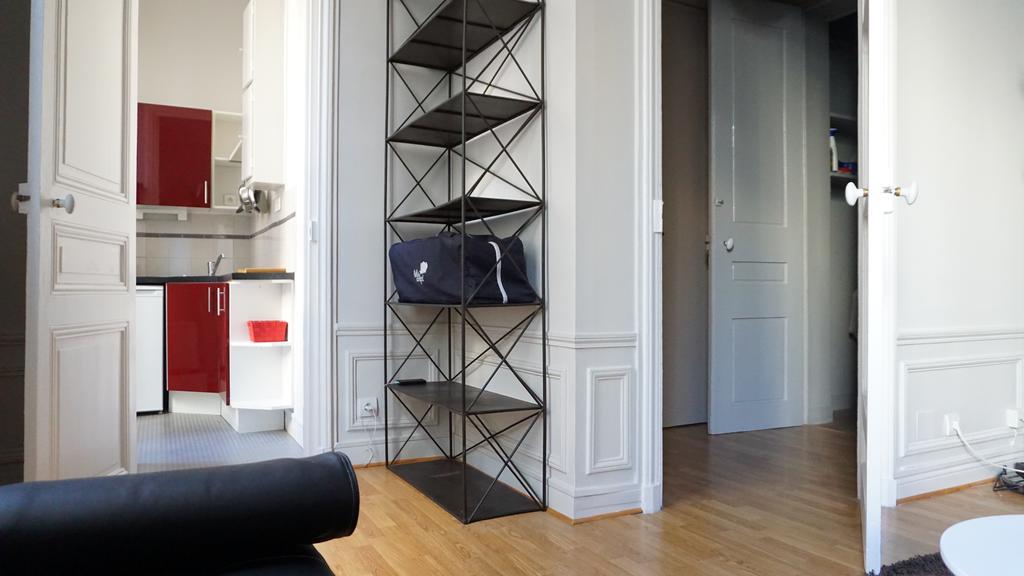 Rue Paul Valery 16 Apartment Paris
