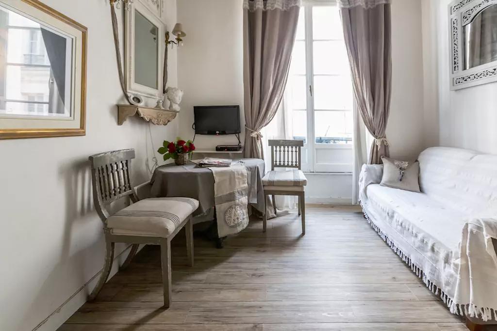 Studio Quincampoix Apartment