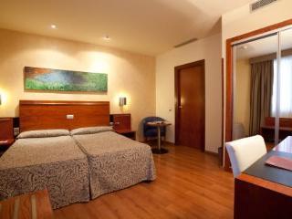 Hotel Ferney République Paris