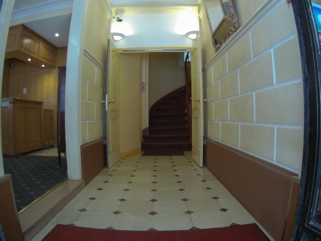 Hotel Phenix 2*