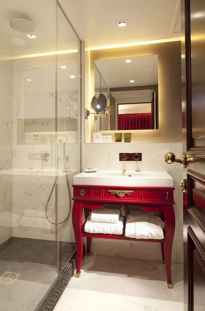 Hotel La Maison Favart Paris