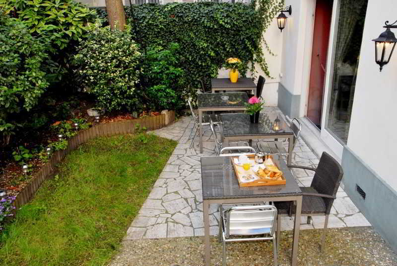 Hotel Logis Jardin De Villiers