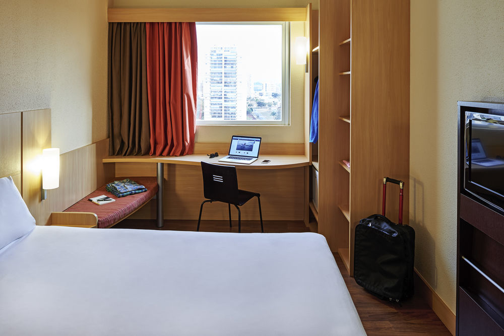 Ibis Gare Du Nord La Fayette Hotel Paris