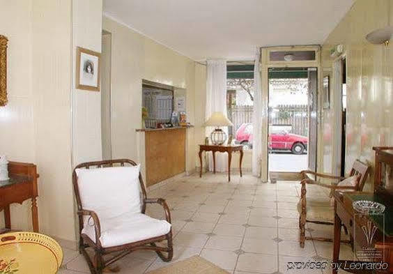 Exelmans Hotel 2*