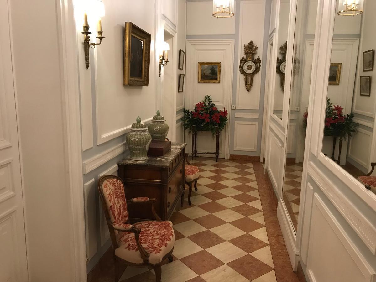Apartment Living In - Palais Bourbon