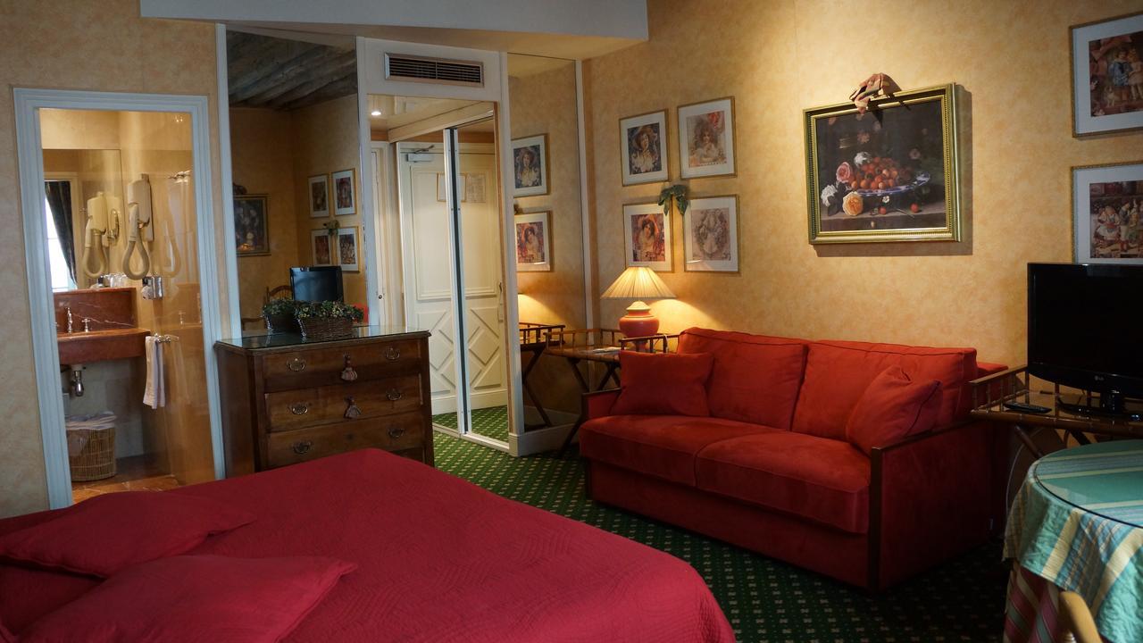 Hotel Le Relais Medicis 4*