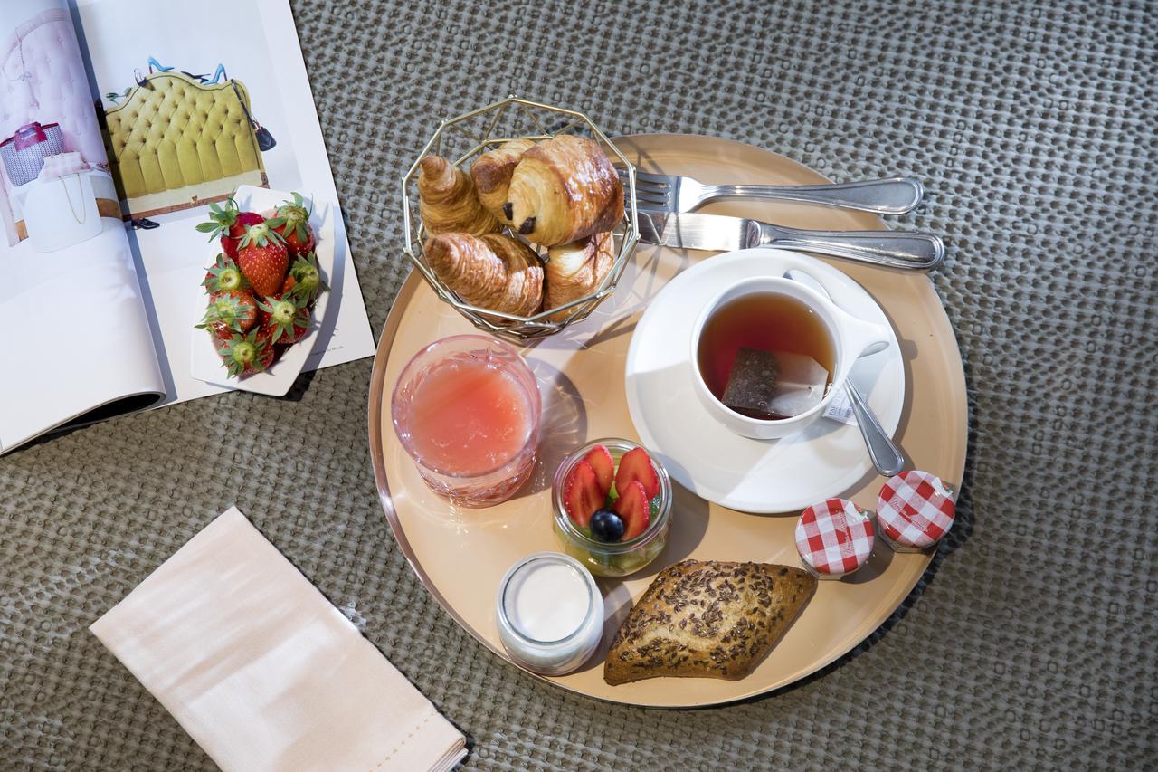 Maxim Folies Hotel Paris