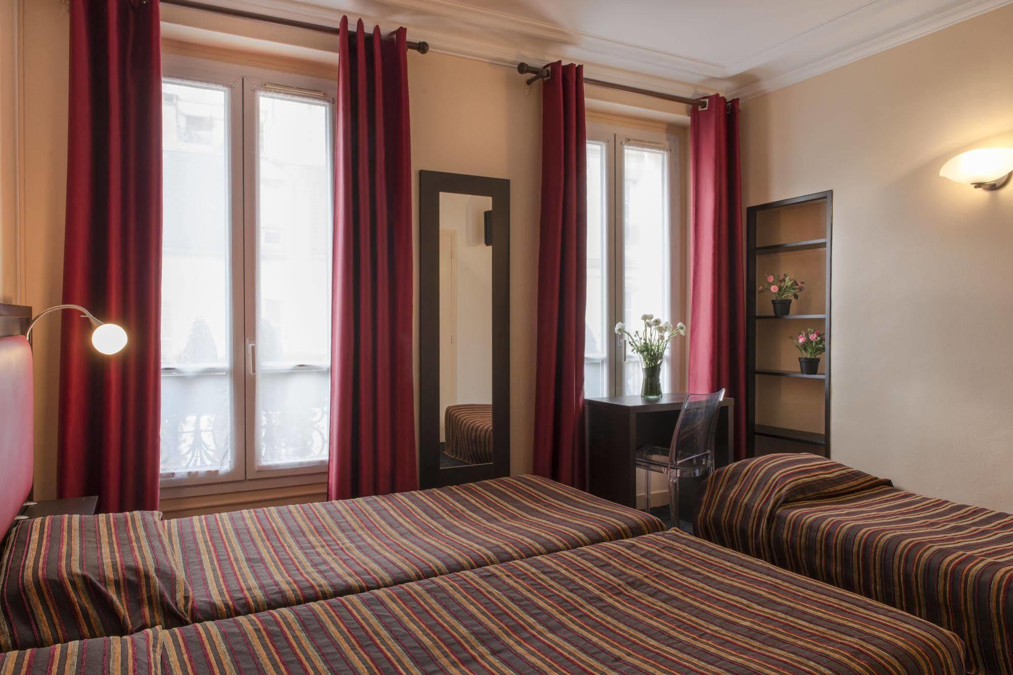 Grand Leveque Hotel