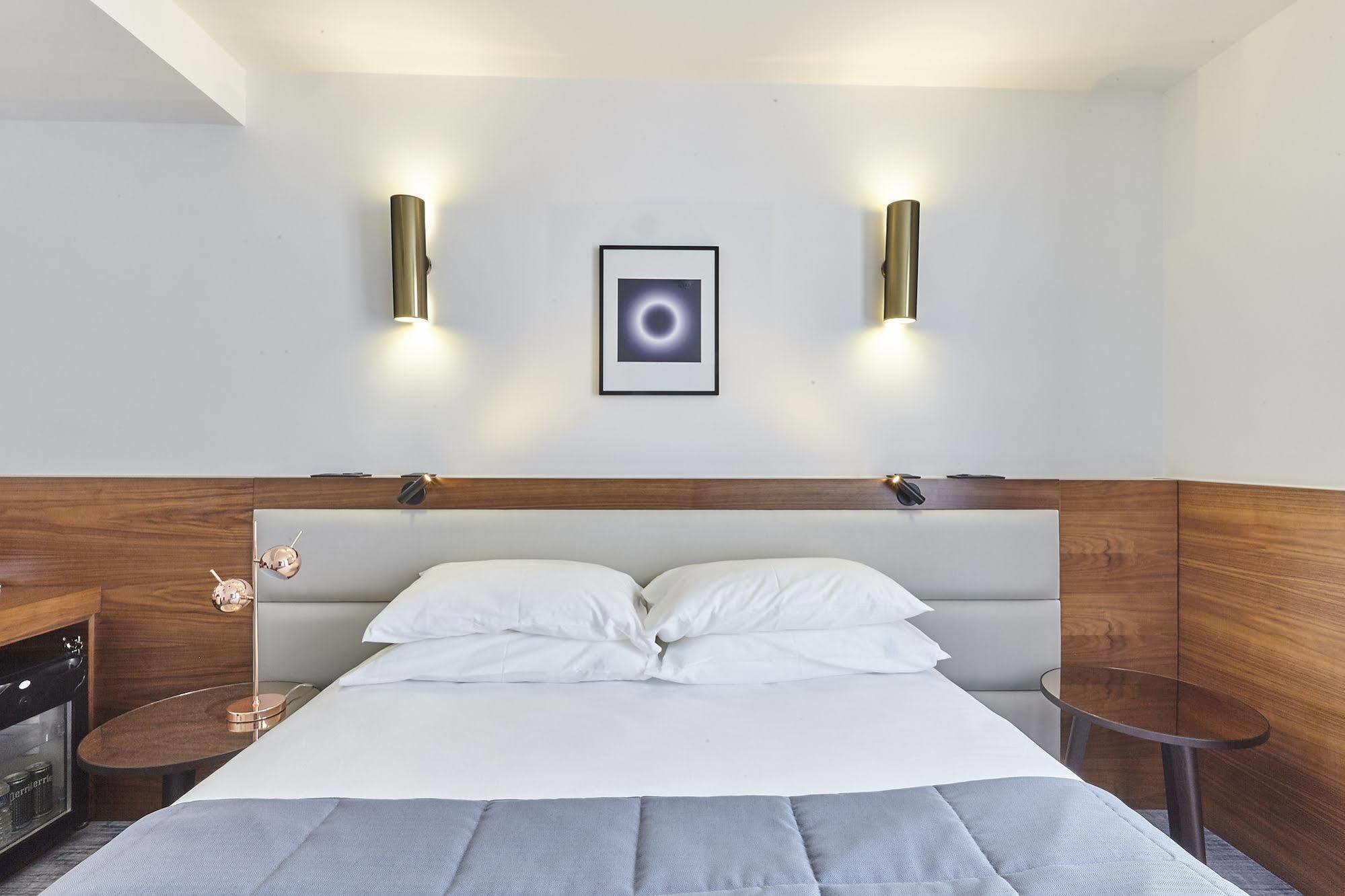 Royal Phare 3* Paris