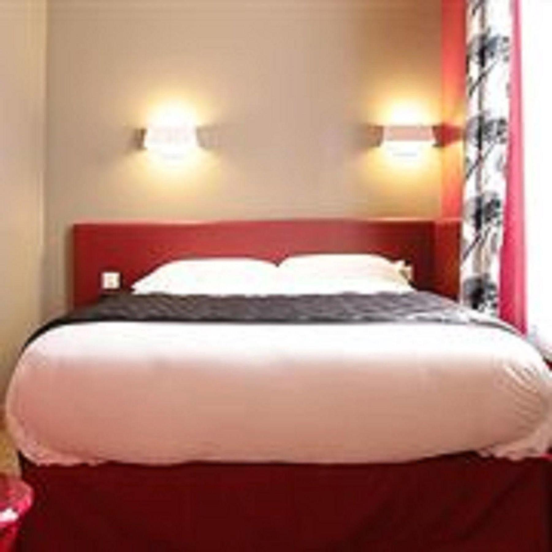 Tivoli Hotel 4*