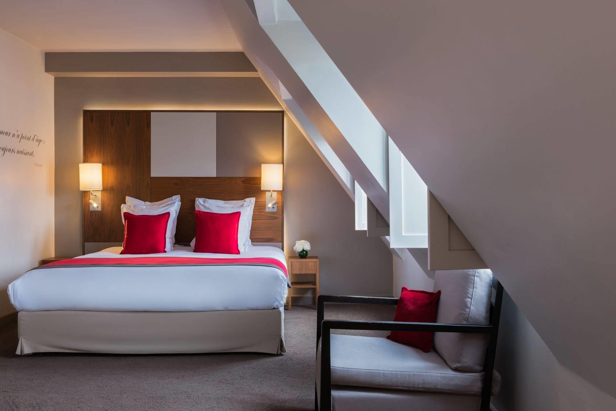 Hotel Le Tourville Eiffel Paris