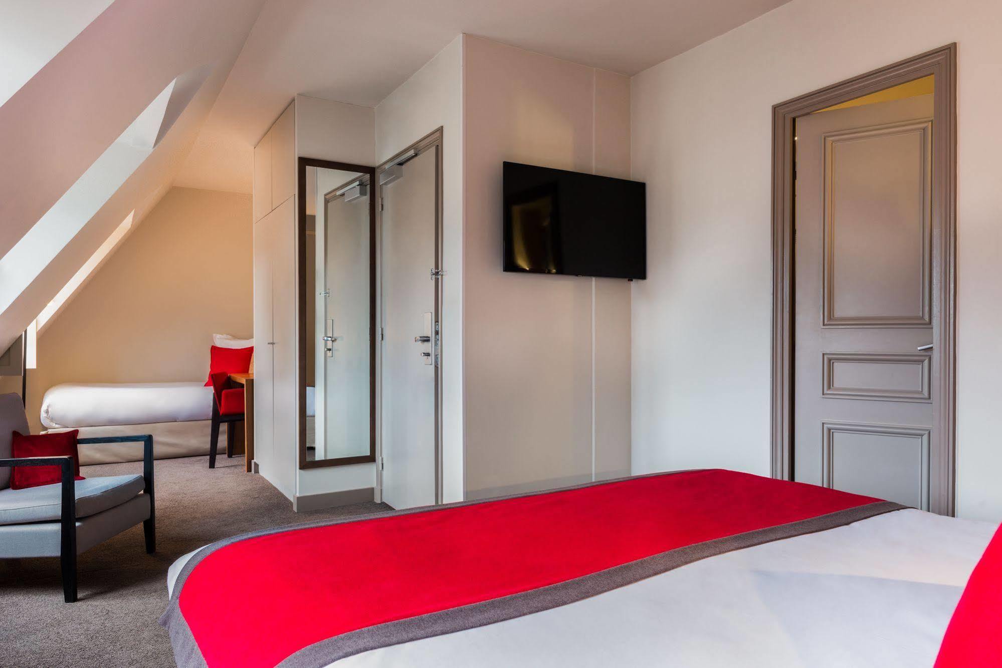 Le Tourville Eiffel Hotel 4*