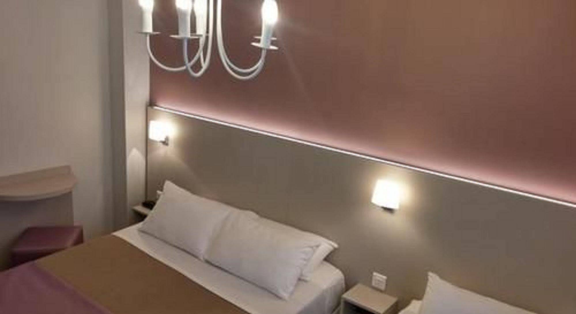 Modern Hotel 2*