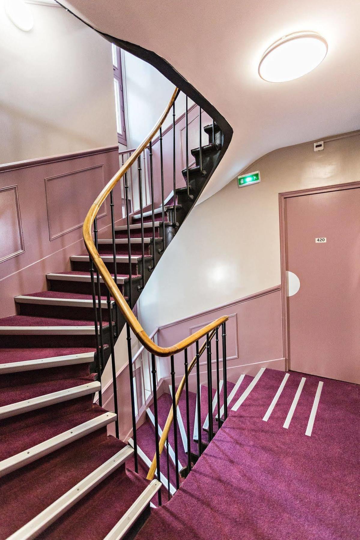 Hotel Modern 2*