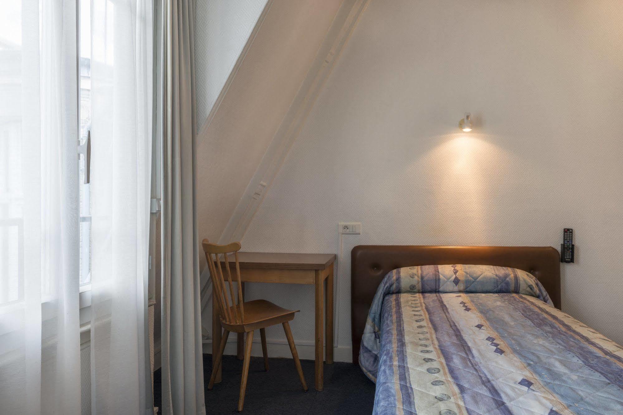 Romantic & Hotel