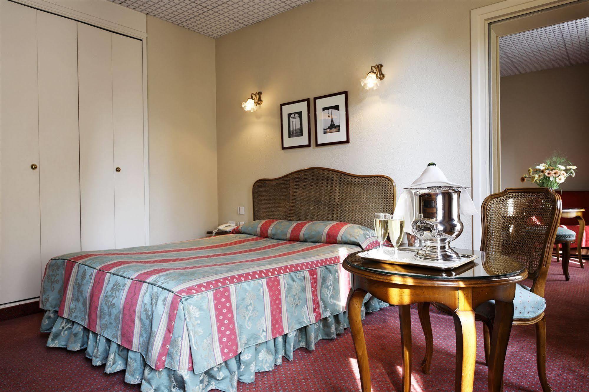 Hotel De Sevigne
