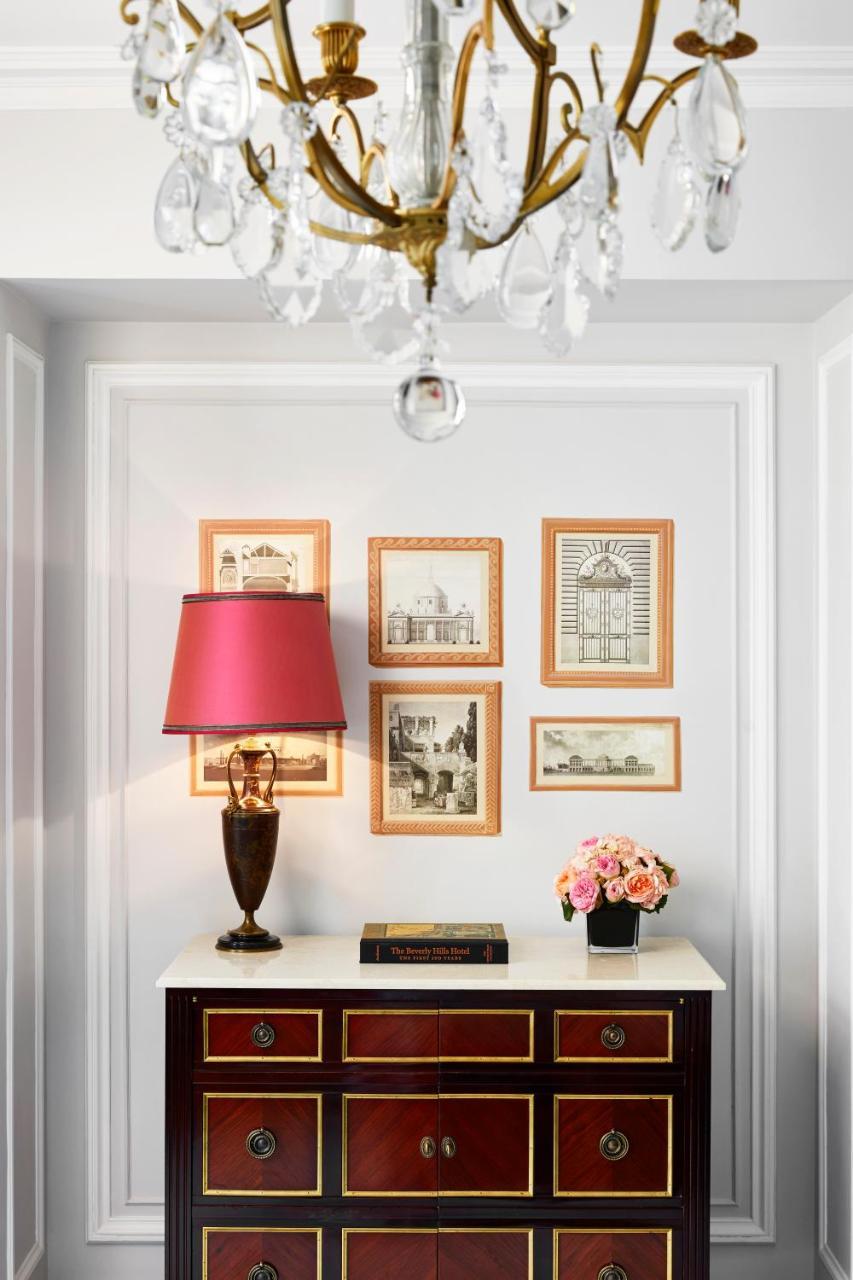 Plaza Athenee - Dorchester Collection