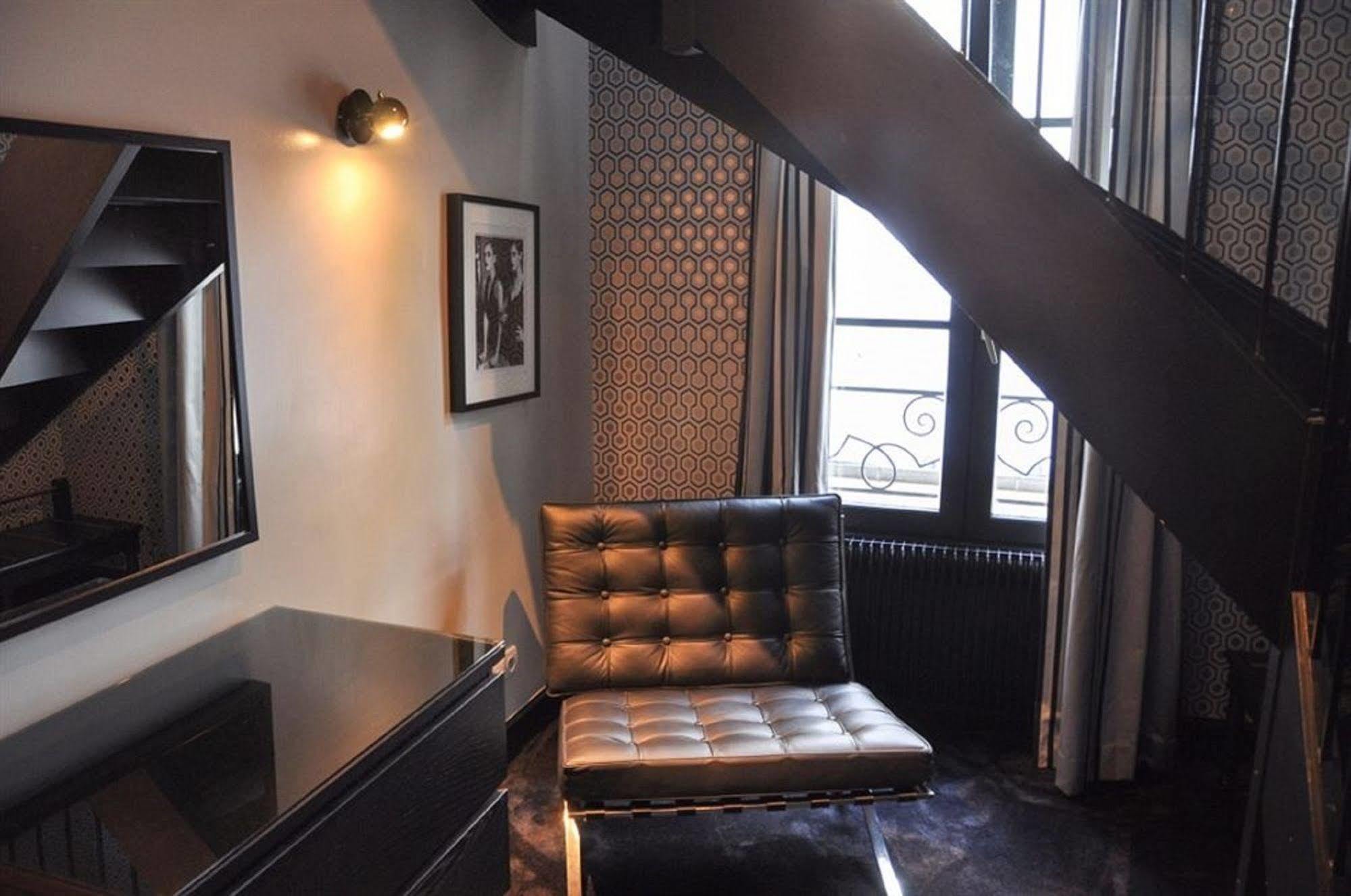 Hotel Noir