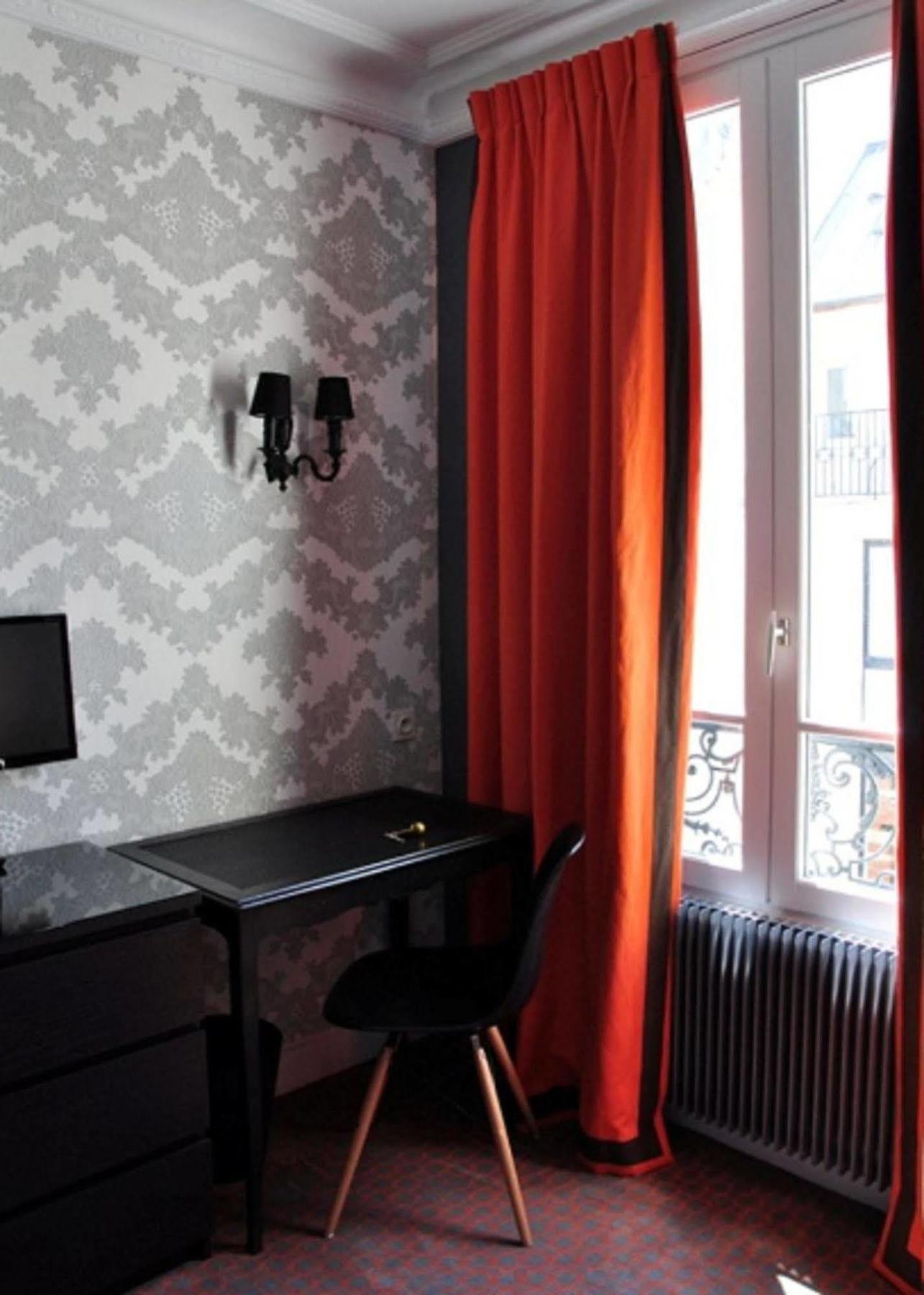 Hotel Noir 3*