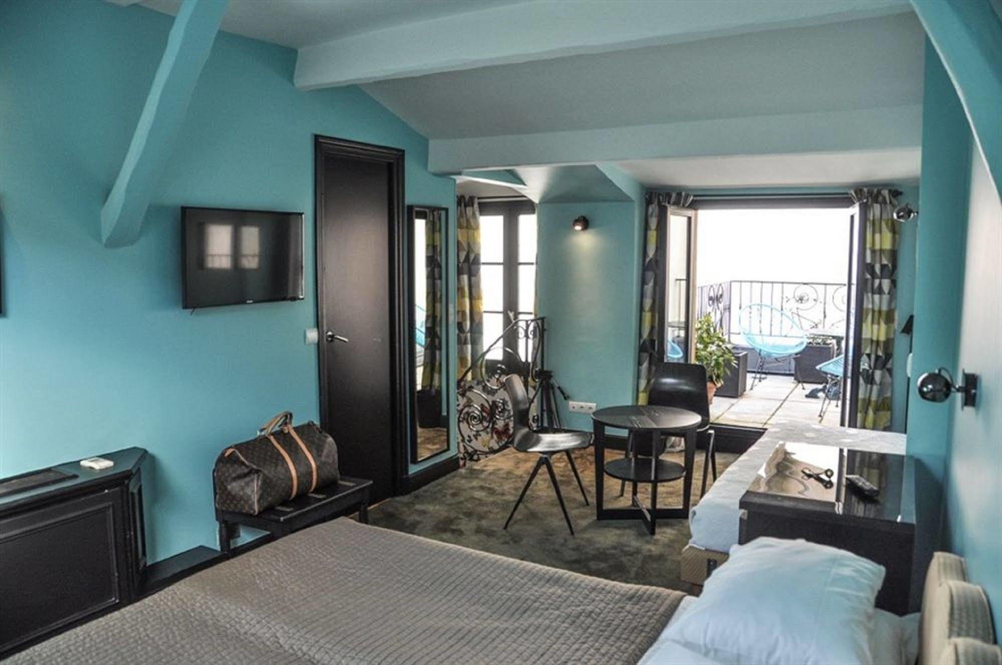 Hotel Noir 3*