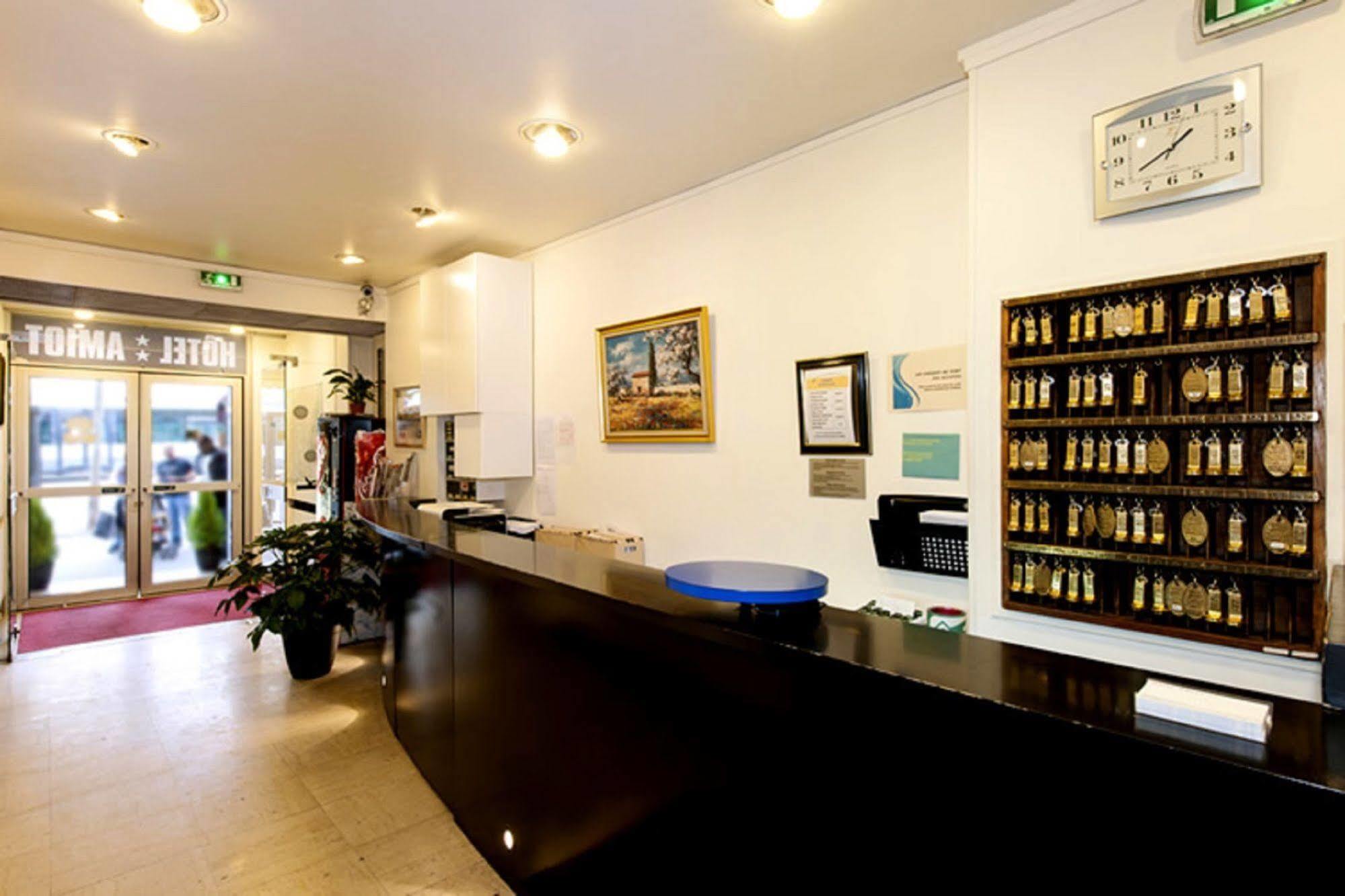 Amiot Hotel