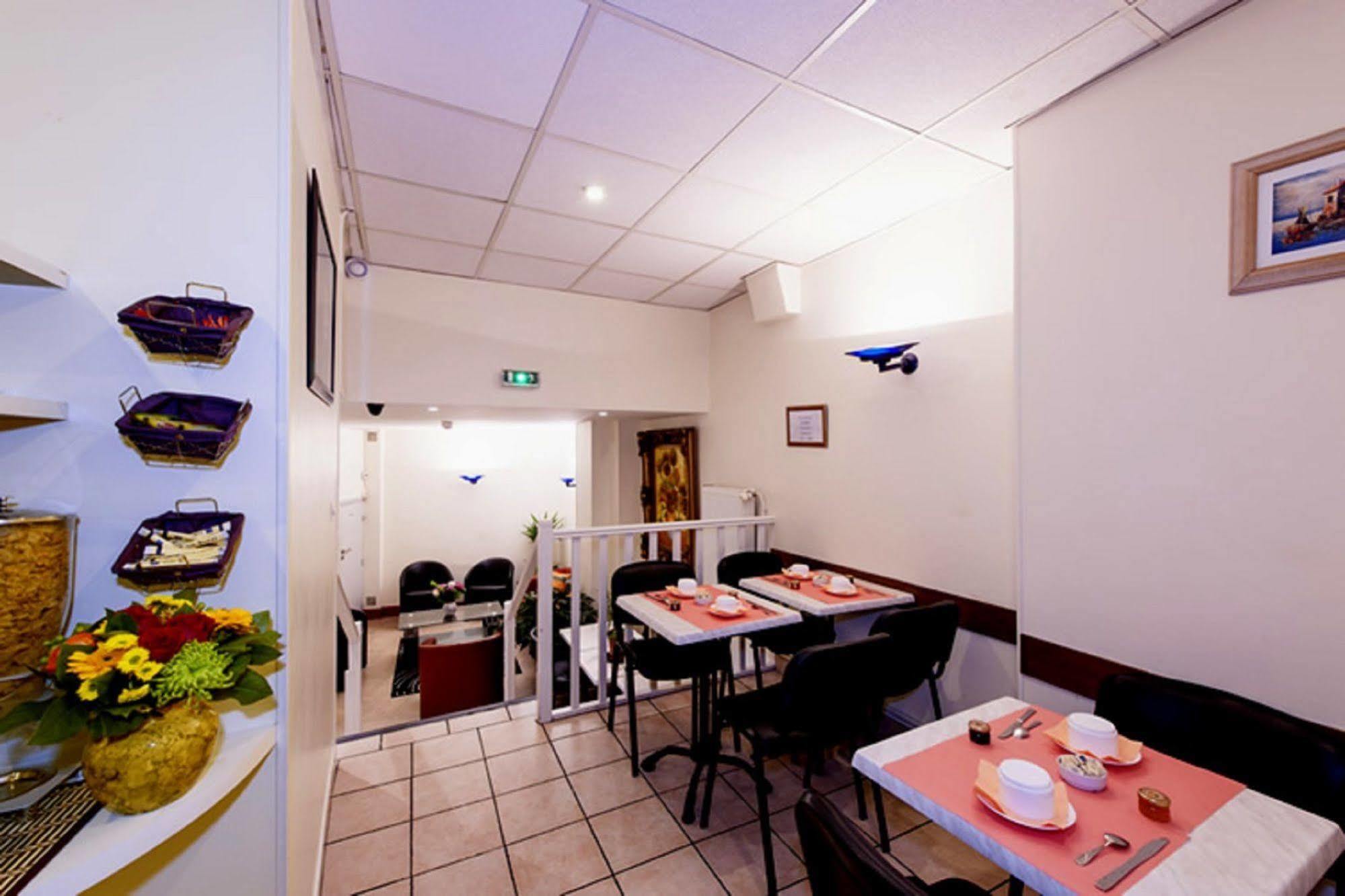 Amiot Hotel Paris