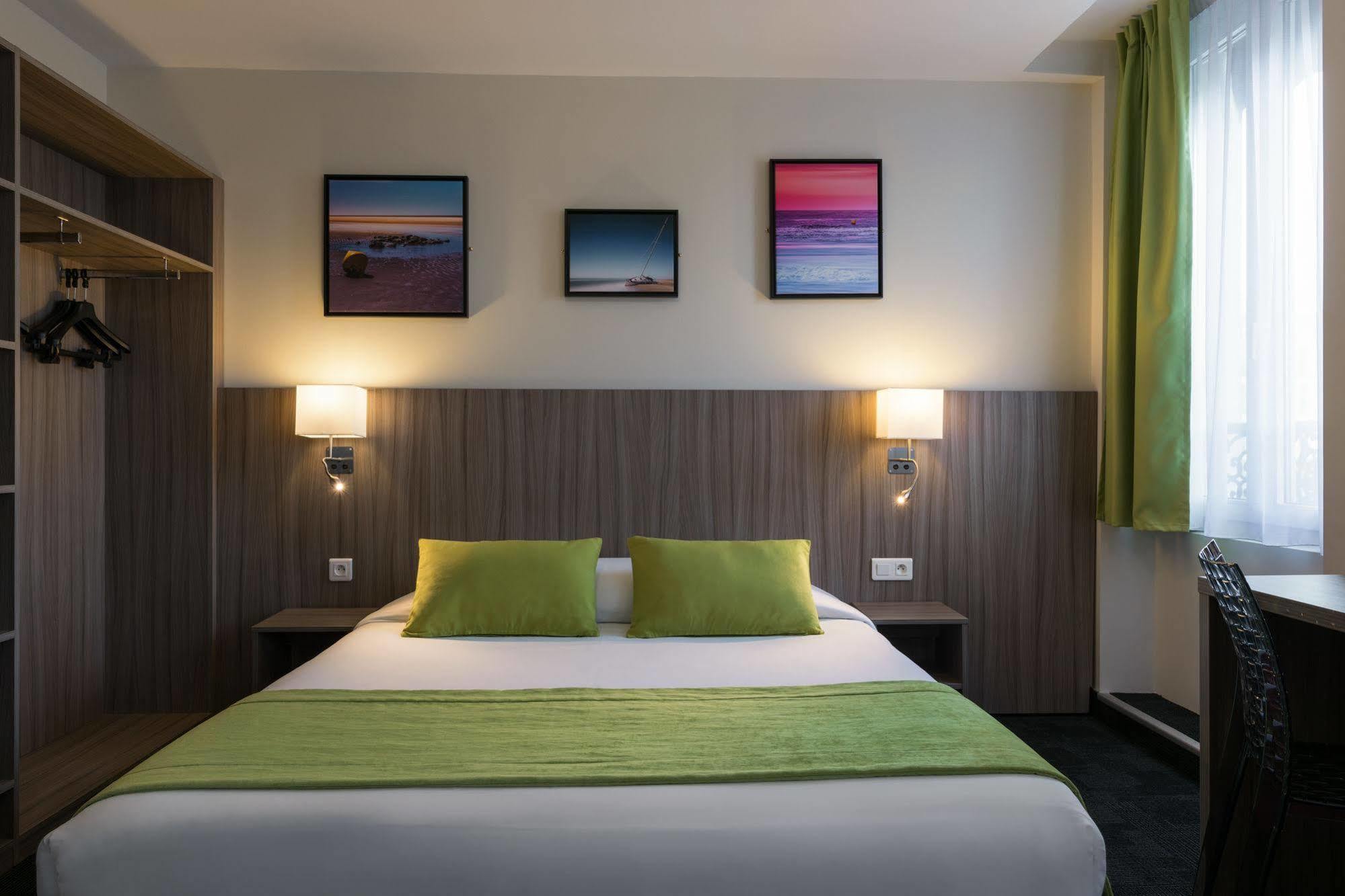 Hotel De Reims 2*