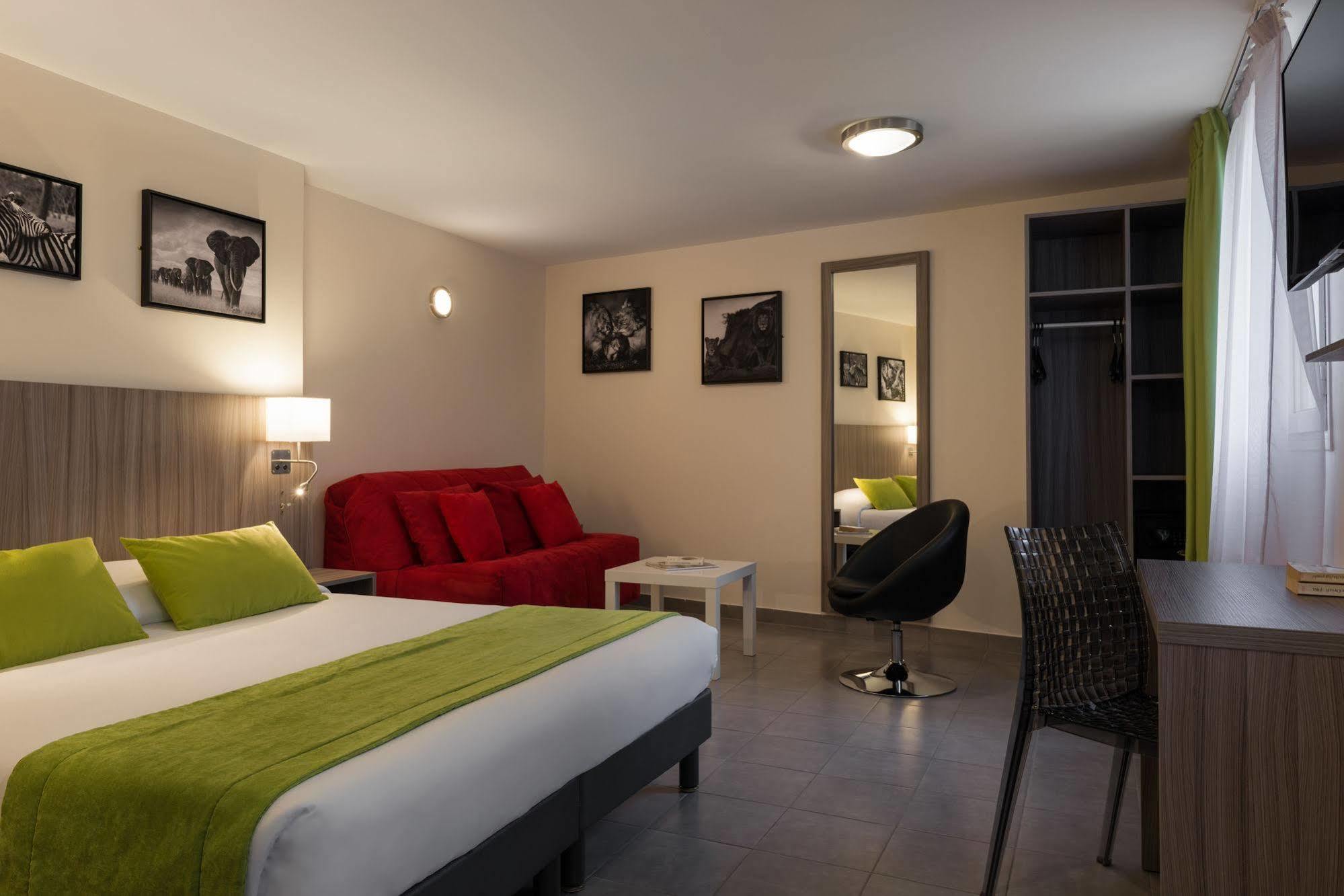 De Reims Hotel 2*