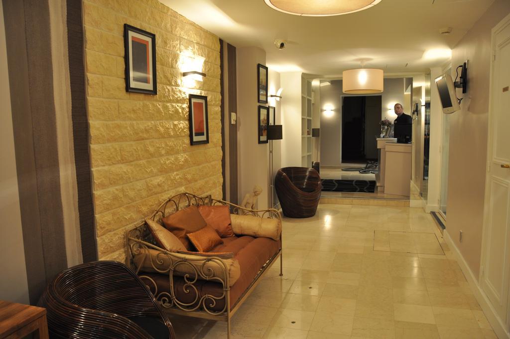 Perpetual Elysee Montaigne 4* Paris
